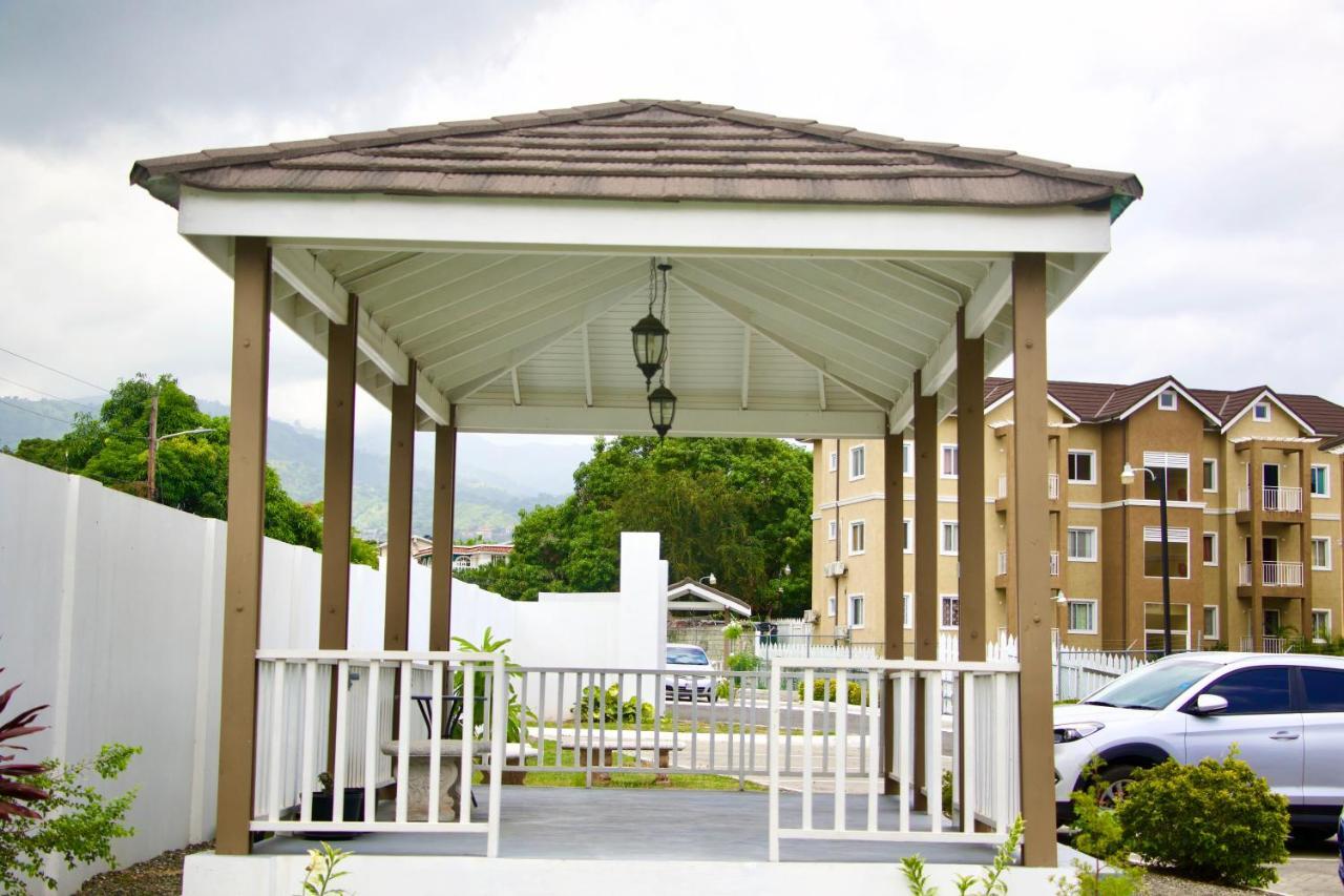Comfort Homes Kingston Exterior photo