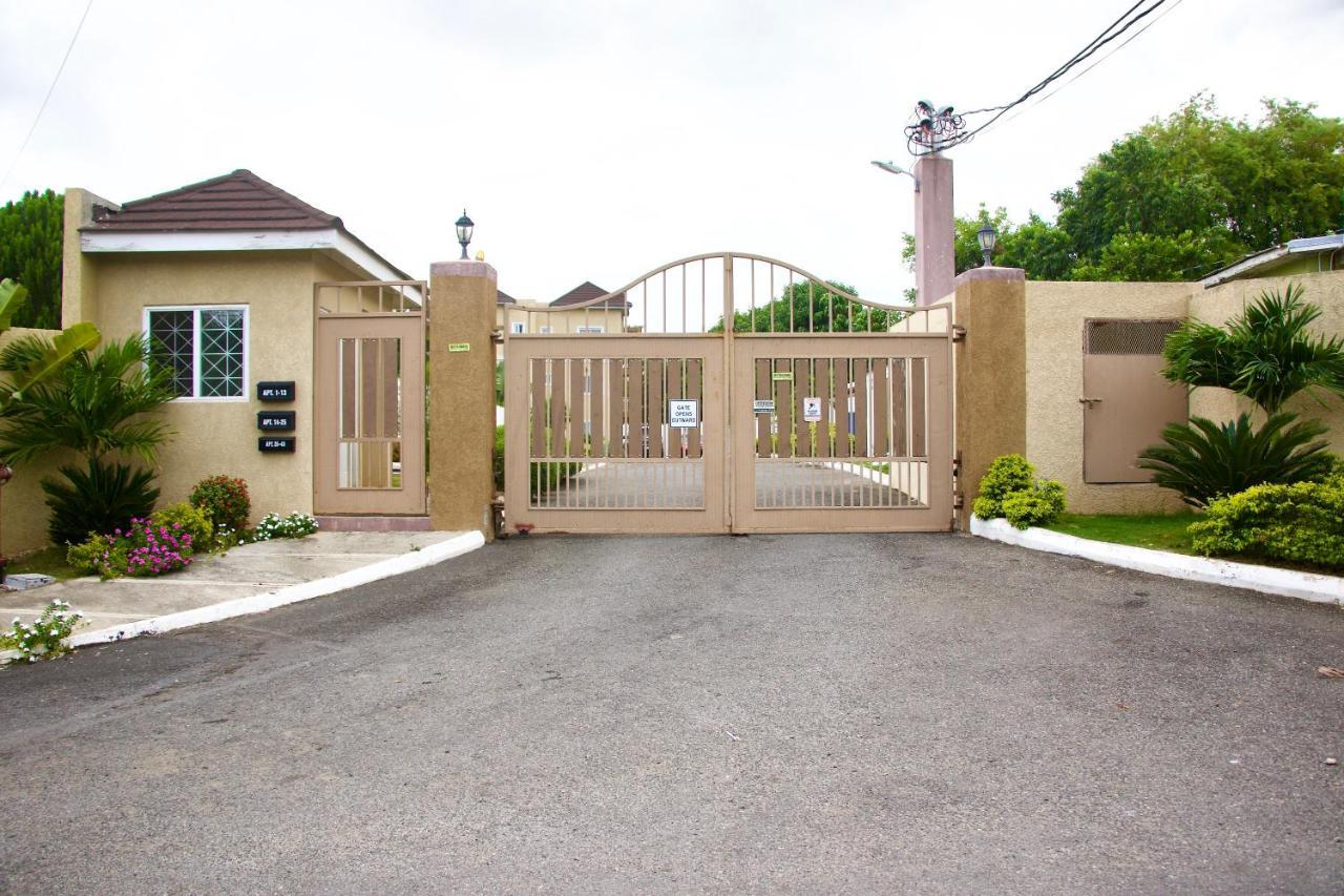 Comfort Homes Kingston Exterior photo